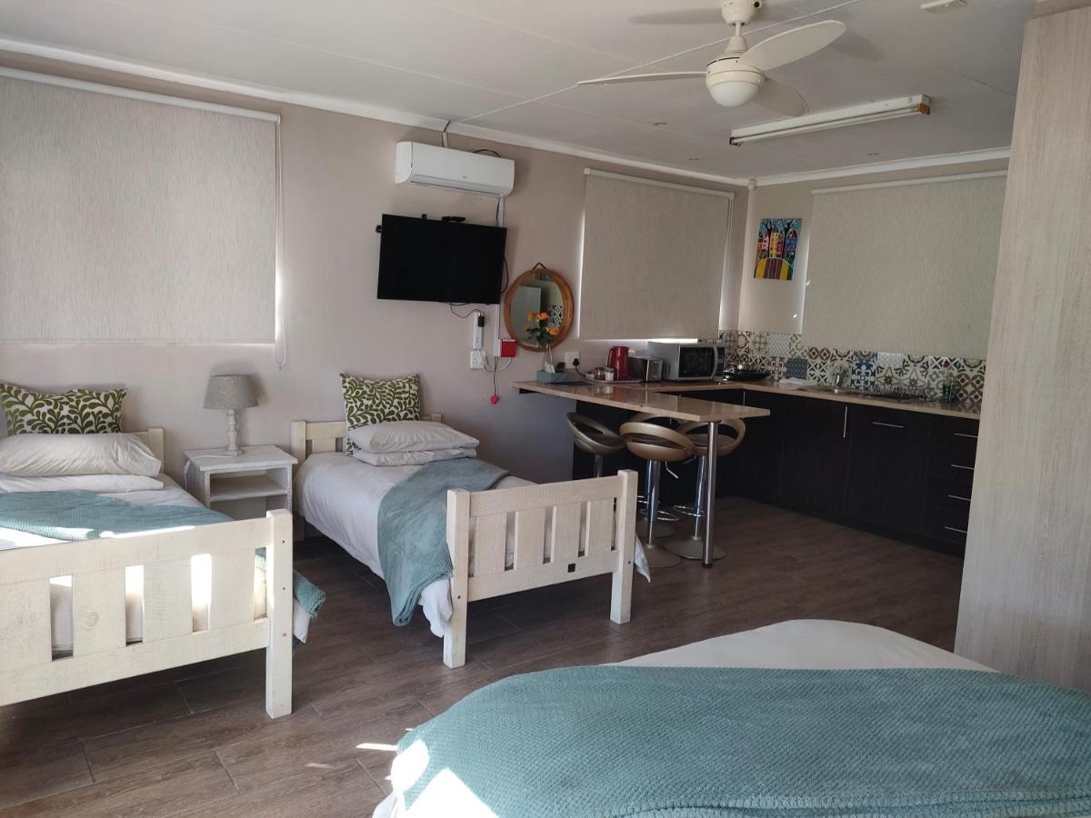 Cove View B&B Източен Лондон Екстериор снимка
