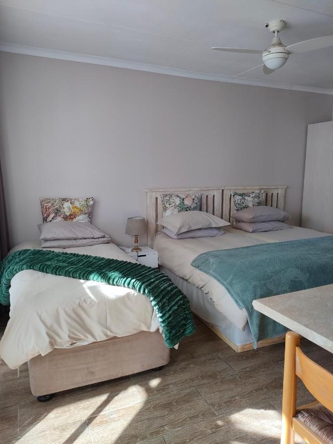 Cove View B&B Източен Лондон Екстериор снимка