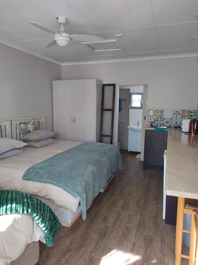 Cove View B&B Източен Лондон Екстериор снимка